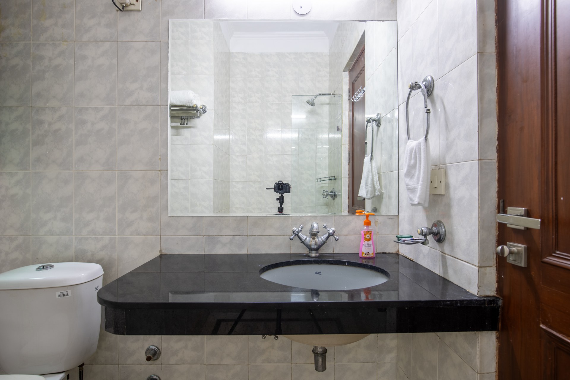 Velantra · Artistic 2BHK